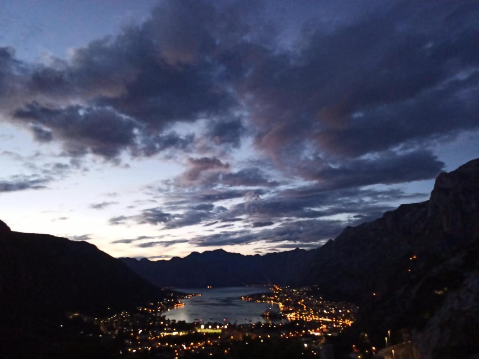Apartments Orizzonte With Beautiful View Of The Bay Kotor Luaran gambar
